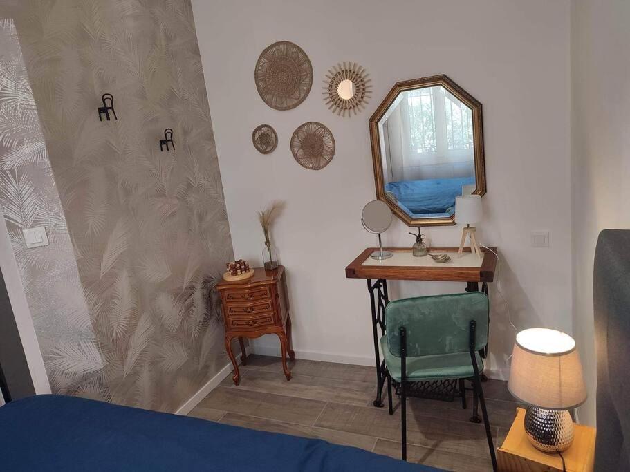 Appartement Cosy Au Pied Des Halles,Le Rossini Narbonne Exterior photo