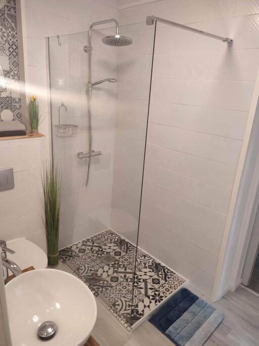 Appartement Cosy Au Pied Des Halles,Le Rossini Narbonne Exterior photo